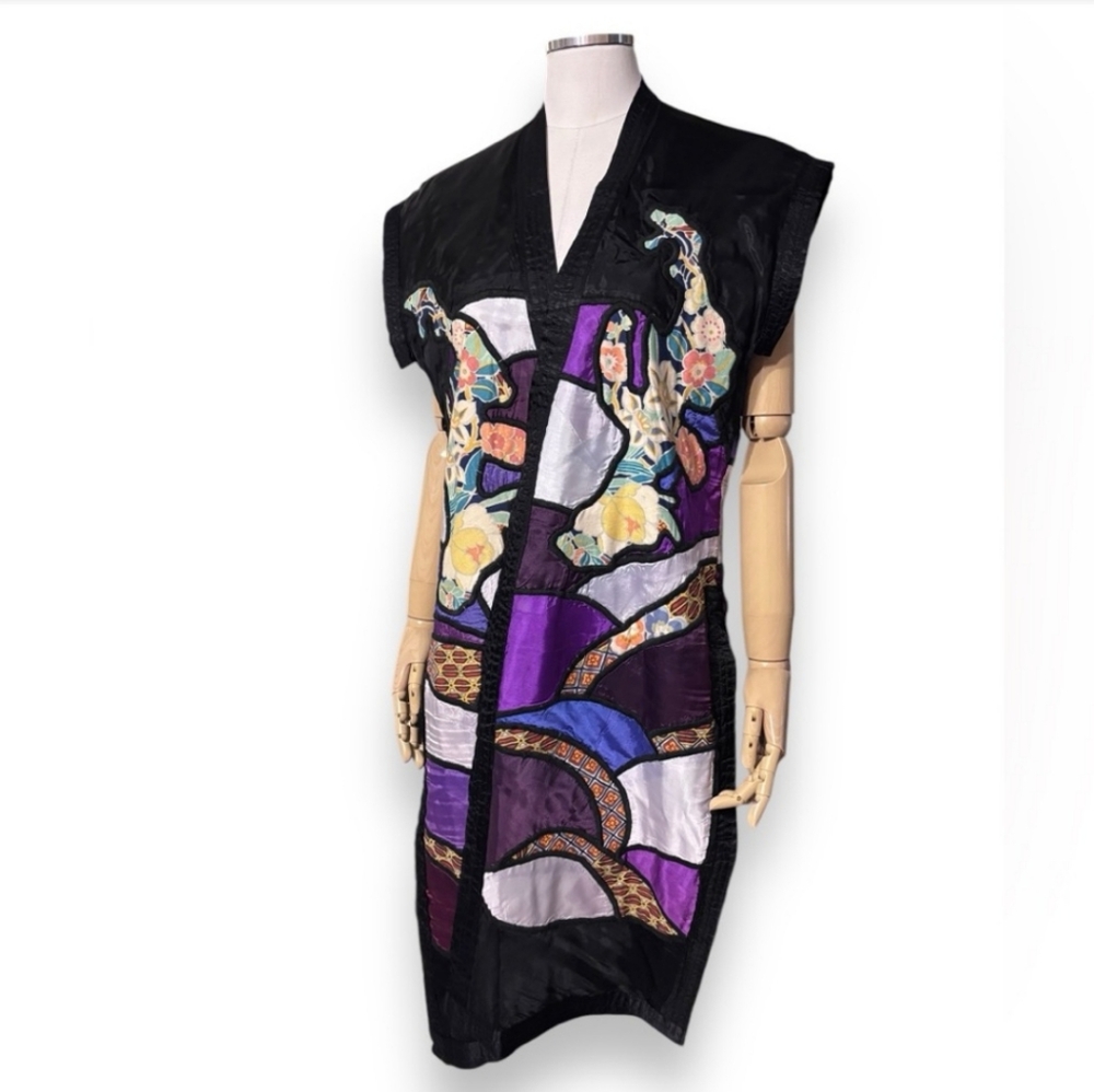 VINTAGE Stained Glass Patchwork Embroidered Sleeveless Kimono Robe Vest
